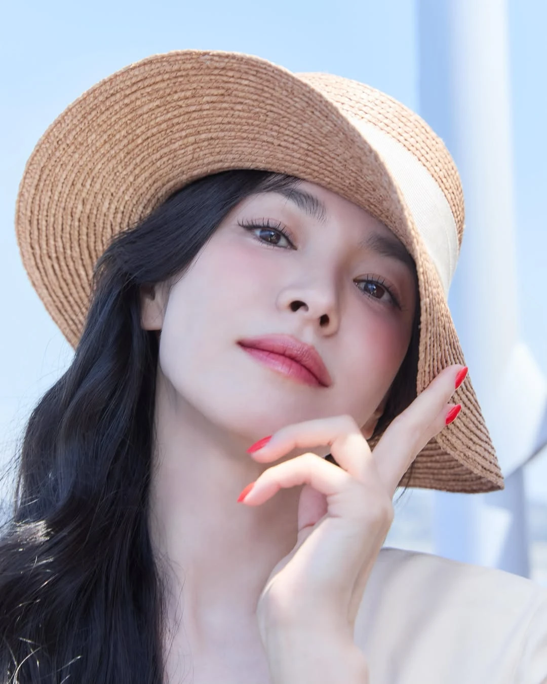 Thấy cả mùa hè trong nhan sắc Song Hye Kyo - Hình 9