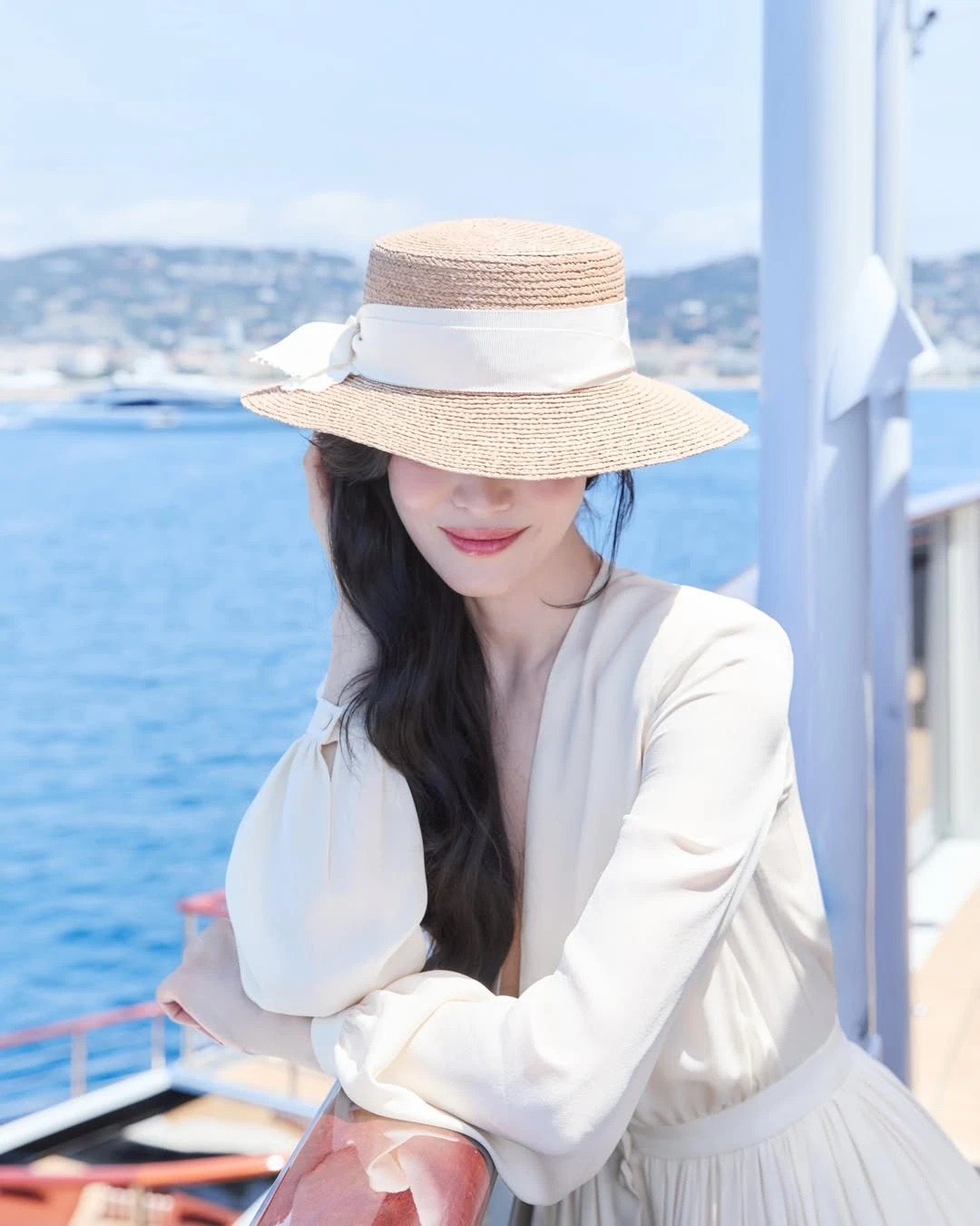 Thấy cả mùa hè trong nhan sắc Song Hye Kyo - Hình 10