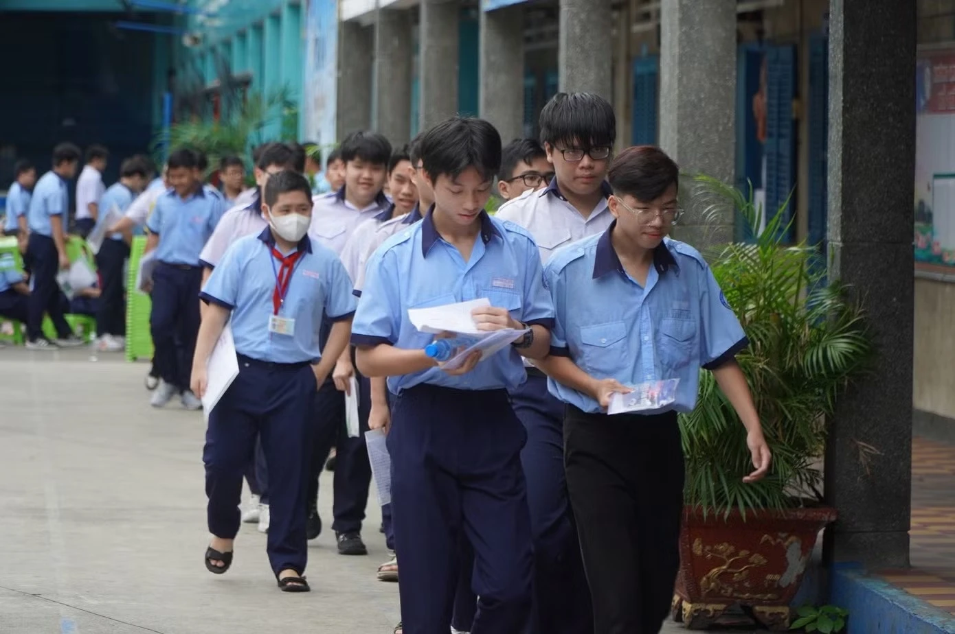 Biến động điểm thi vào lớp 10 năm nay tại TP.HCM - Hình 2