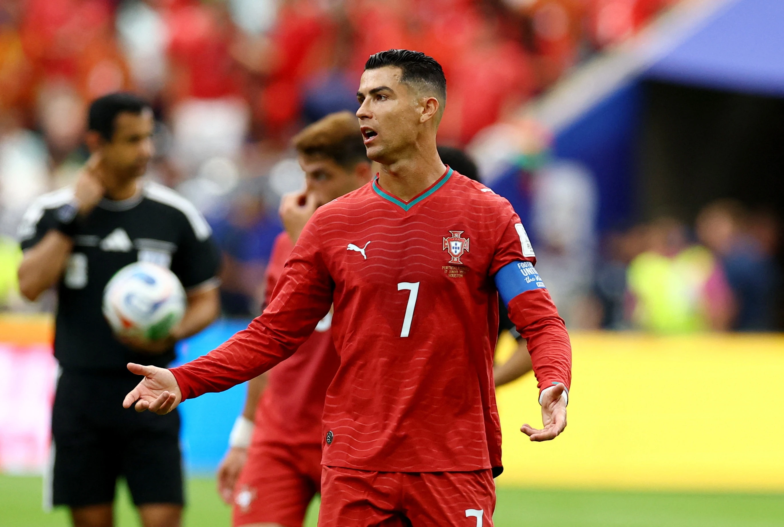 Khách Việt chi hơn 160 triệu đồng đi Mỹ xem Ronaldo đá World Cup - Hình 6