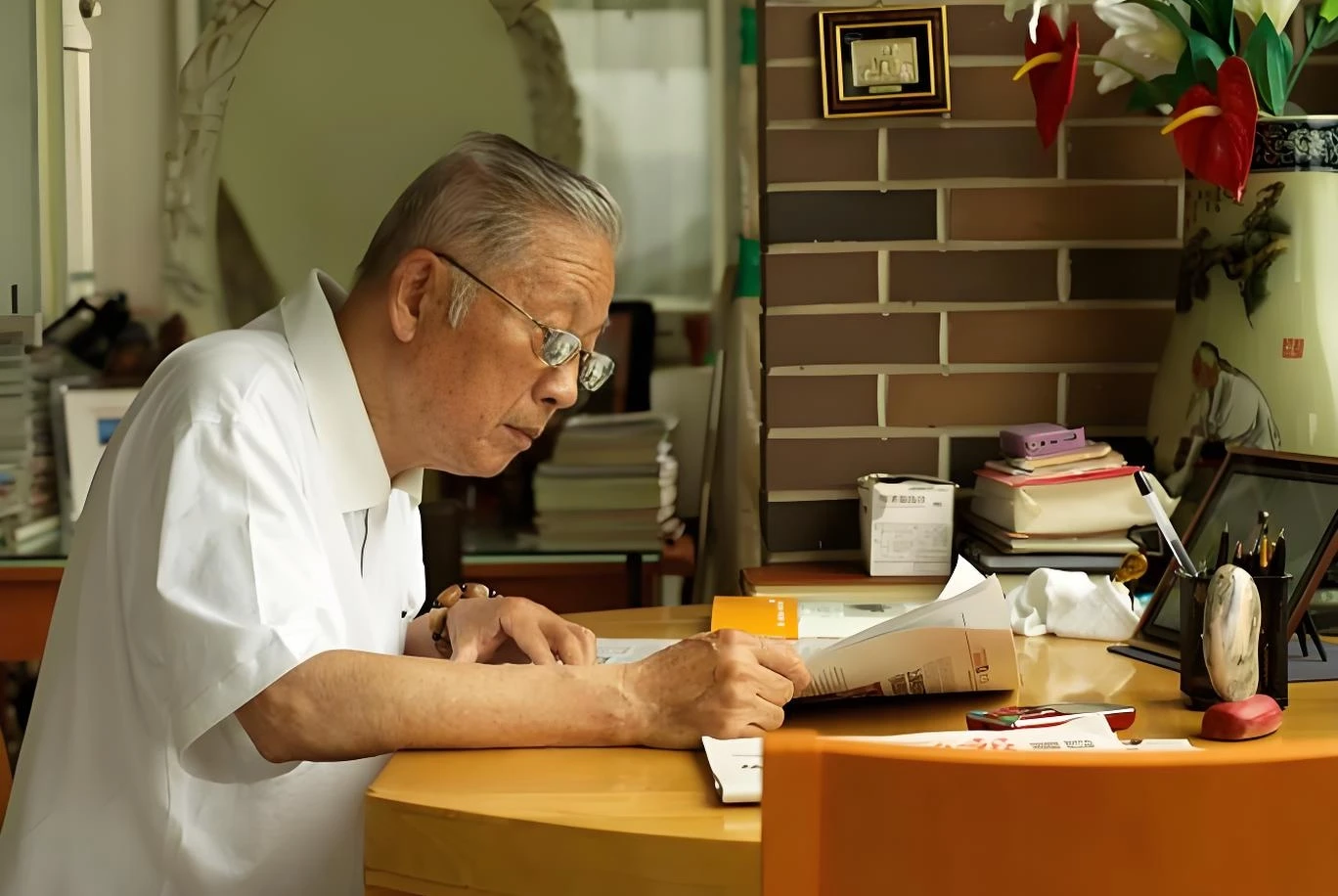 Nhà giáo 40 năm kinh nghiệm cay đắng thừa nhận thất bại: Nhận đủ giải thưởng giảng dạy nhưng tôi bất lực khi dạy chính cháu mình - Hình 2