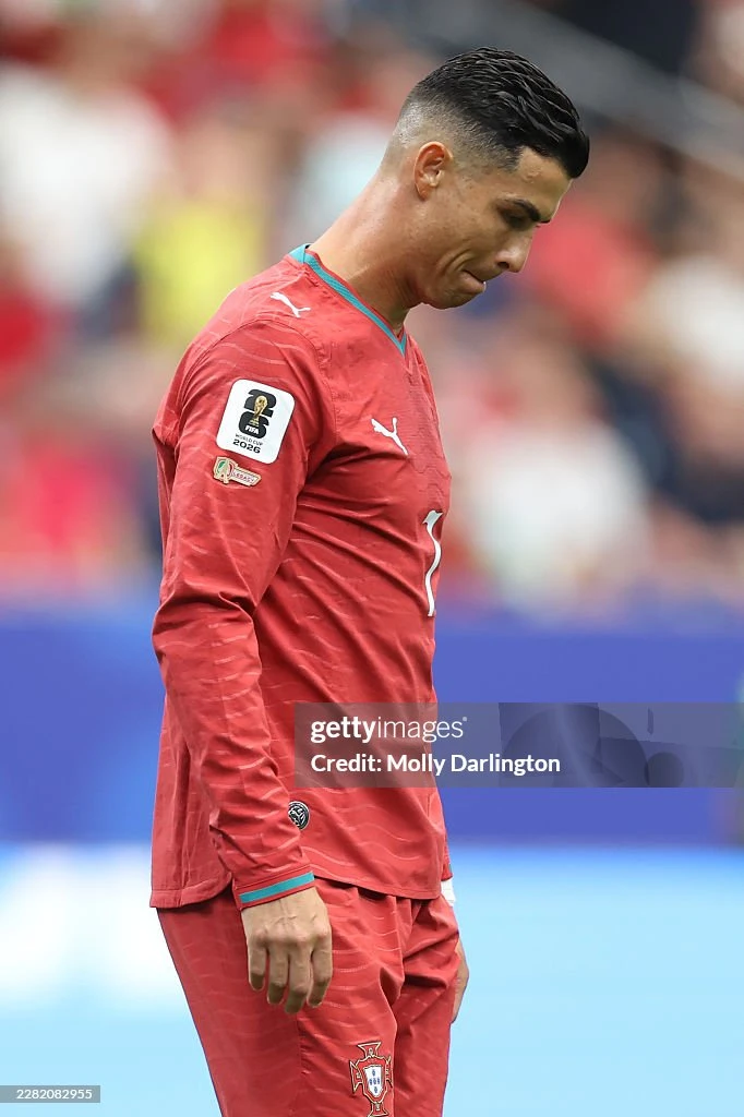 Cris Phan tuyên bố ở ẩn vì Cristiano Ronaldo - Hình 1