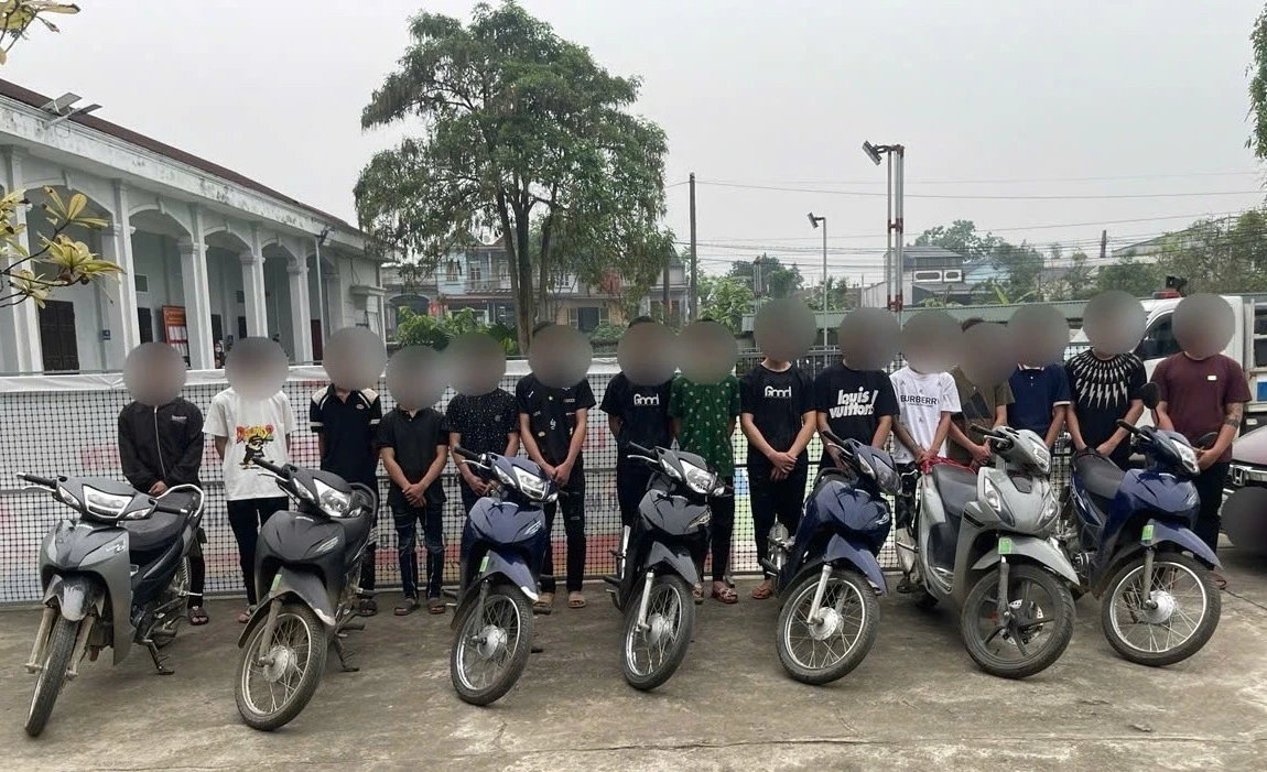 14 thanh, thiếu niên ở Phú Thọ bị khởi tố vì quậy phá giữa đêm - Hình 1