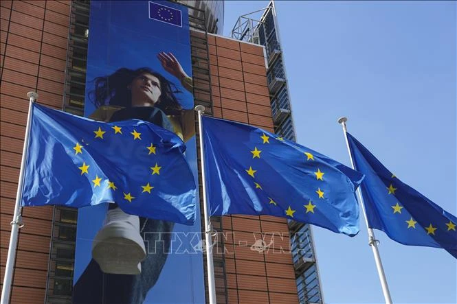 EU thông qua luật nhập cư cứng rắn nhất trong nhiều thập niên - Hình 1