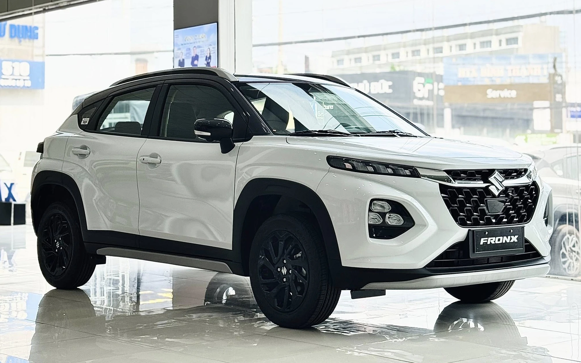 Giá xe Suzuki Fronx giảm mạnh, thấp kỷ lục, SUV hạng A rẻ hơn cả Kia Morning, Hyundai Grand i10 - Hình 2