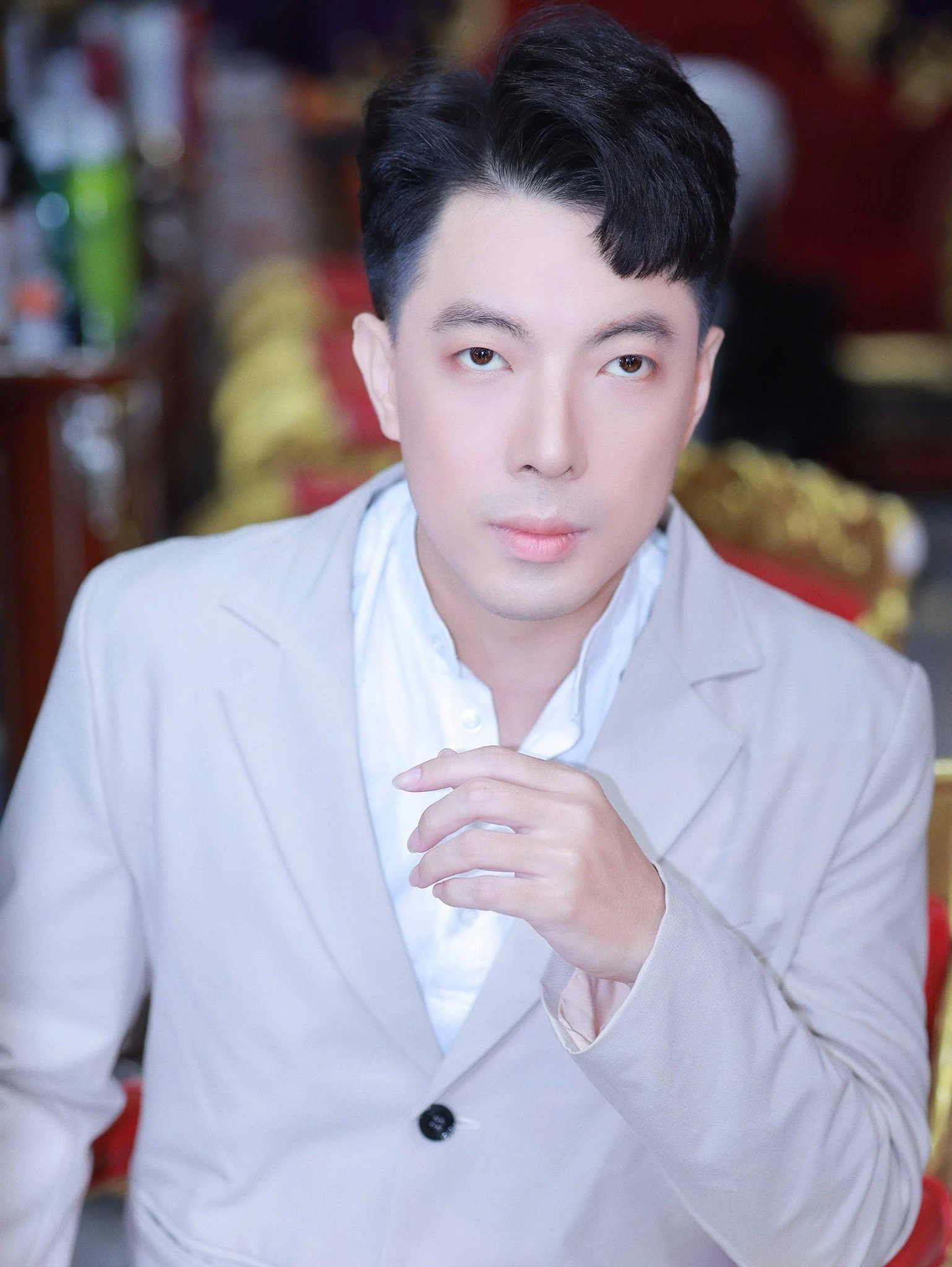 Nam ca sĩ Việt giải nghệ vì bệnh tật: Chưa kịp nổi tiếng thì mắc ung thư, trở thành người khiếm thị vẫn đi hát - Hình 4