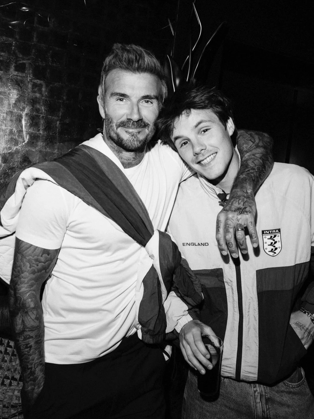 Ngó lơ rạn nứt với cậu cả Brooklyn, nhà Beckham - Victoria rầm rộ lăng xê cậu hai Romeo làm ông chủ hãng thời trang - Hình 4