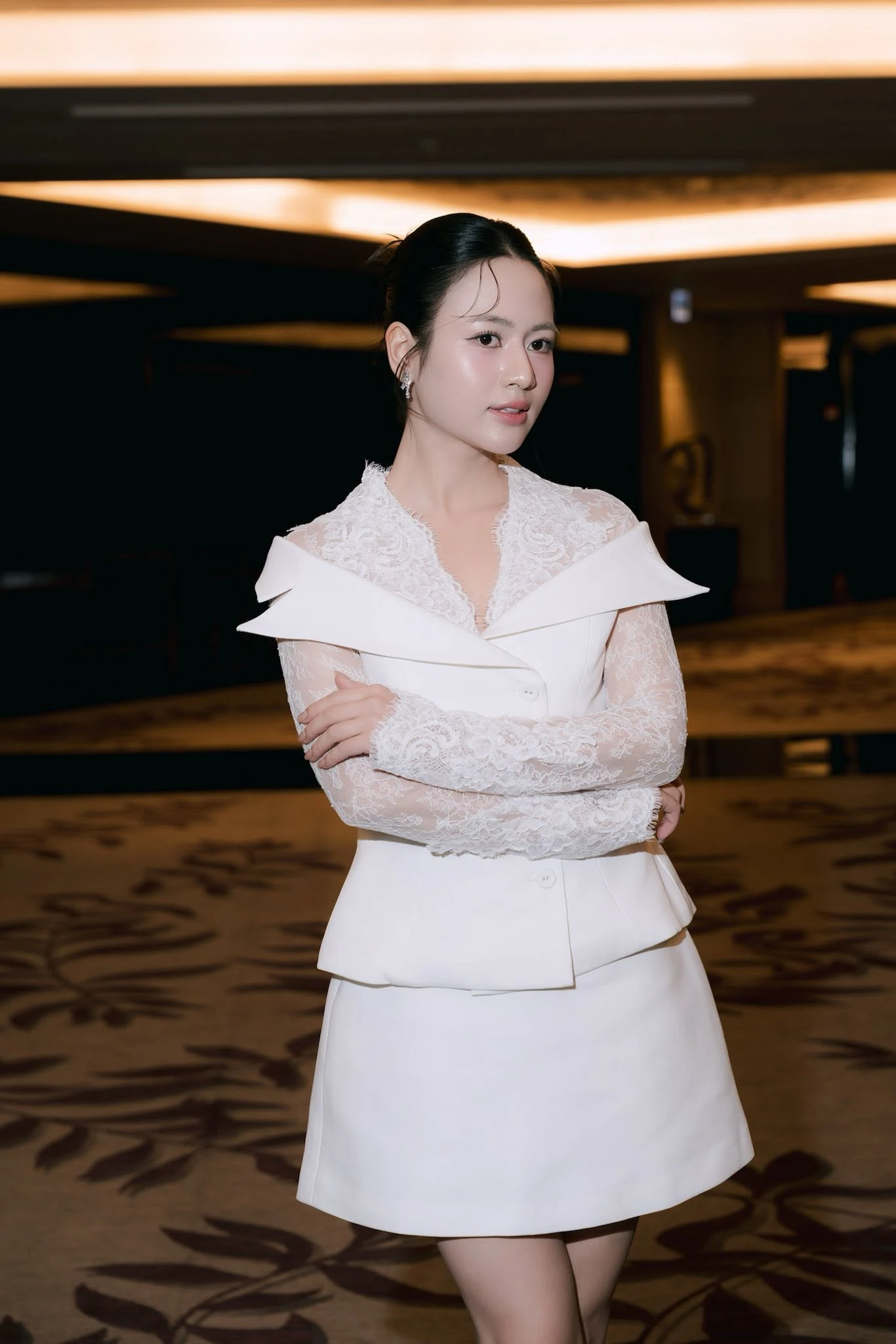 Nhan sắc đời thực của con gái ông trùm đang gây sốt phim cảnh sát hình sự trên VTV - Hình 4