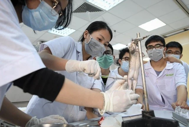Trường đại học cổ nhất Hà Nội lọt top 1.000 ĐH tốt nhất thế giới, xếp chung bảng với Oxford: Thí sinh đạt 9 điểm/môn vẫn chưa chắc đỗ - Hình 1