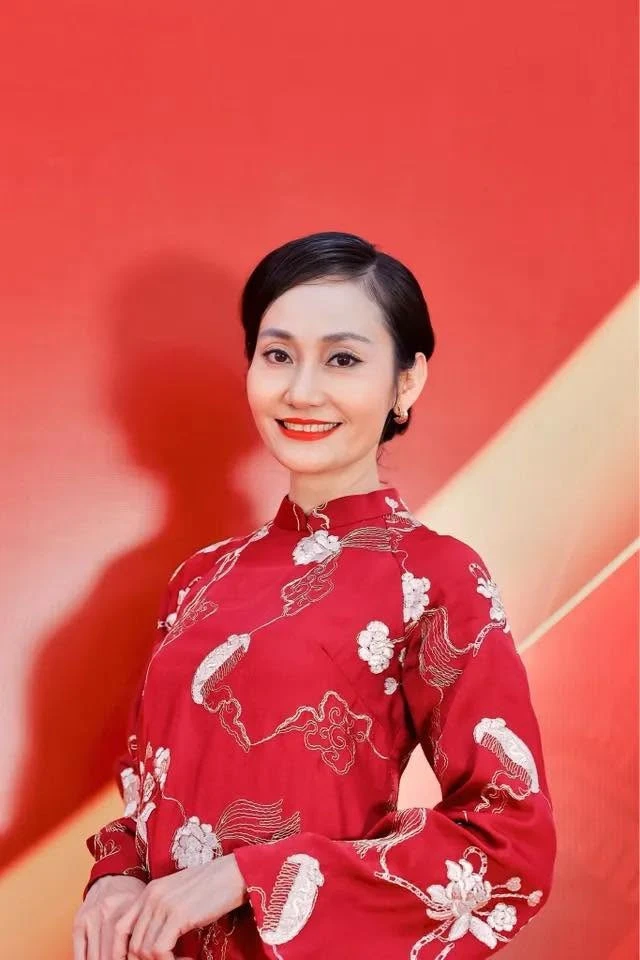 Hạnh phúc đến muộn của NSƯT Hạnh Thúy ở tuổi 50 - Hình 1