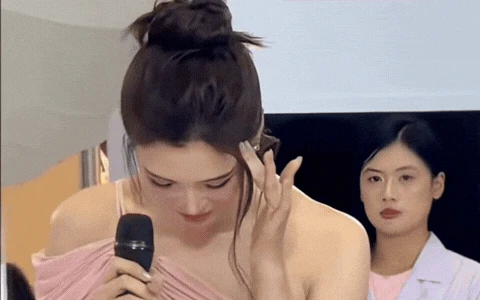 Bị ép chọn giữa HIEUTHUHAI và Isaac, Tiểu Vy có màn ứng xử không ai ngờ tới - Hình 2