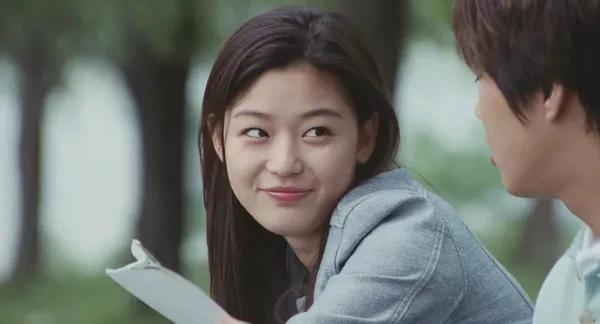 Jeon Ji Hyun không phải con người - Hình 3