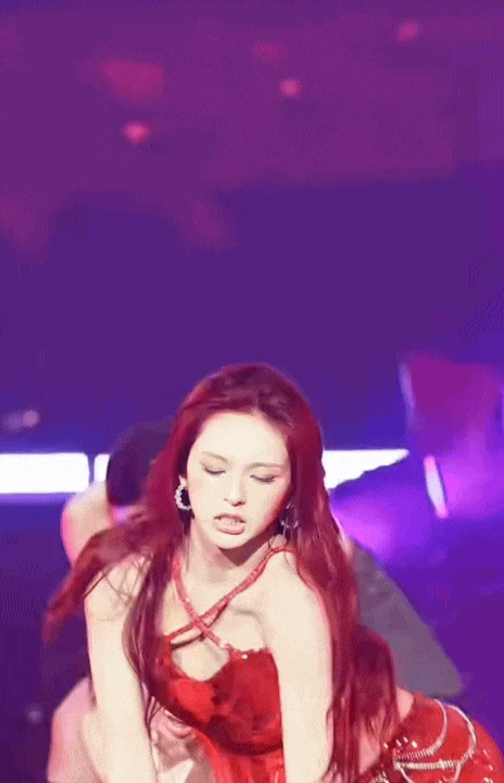 Không nhận ra viên ngọc quý của showbiz: Nhan sắc thăng hạng body bốc lửa, nói 17 tuổi không ai tin - Hình 4