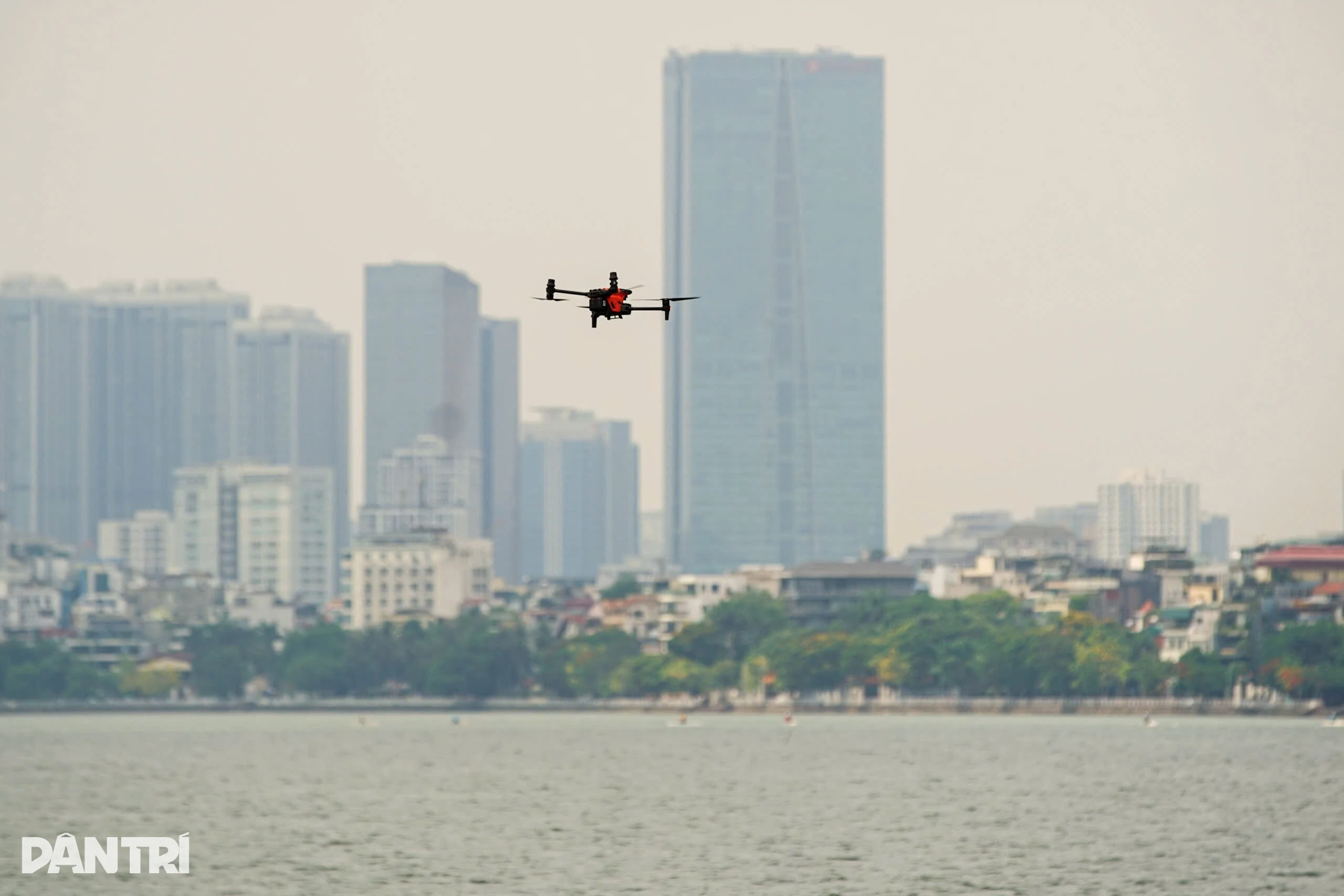 Công an Hà Nội dùng UAV gắn AI giám sát an ninh, tuần tra từ trên cao - Hình 11