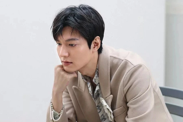 Đố ai làm lại Goo Hye Sun: Đăng 4 ảnh khoe chân nõn nà đã đủ khiến bạn trai tin đồn Lee Min Ho bị réo gọi khắp MXH - Hình 9