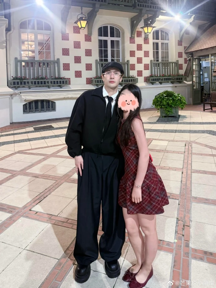Hôn lễ xa hoa của thiếu gia và nàng Lọ Lem: Con nhà tỷ phú, ngôi sao thể thao đồng loạt đổ bộ - Hình 12