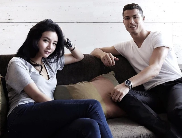 K.L - bạn thân Ronaldo sau 2 lần ly hôn: Phú bà làm mẹ đơn thân, sống trong penthouse 557m, mặt ngày càng nhựa - Hình 3