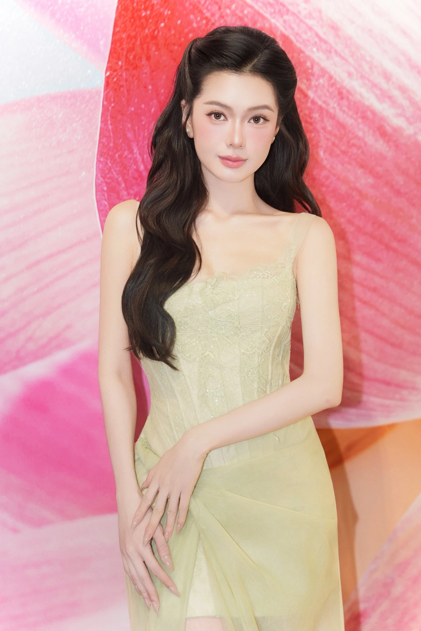 Lộ cảnh Yên Đan nắm tay tình tứ với nam nghệ sĩ nổi tiếng showbiz, hơn nhau cả con giáp - Hình 10