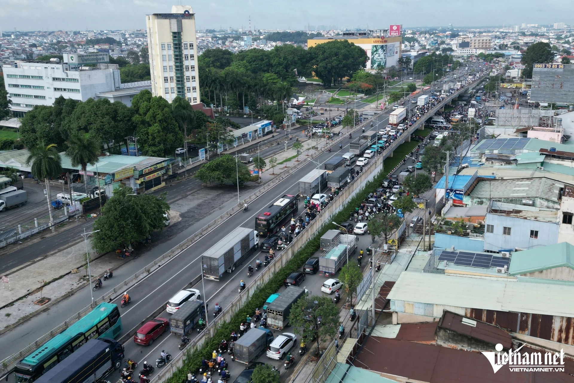 Ô tô đầu kéo va chạm xe máy vào đầu giờ sáng, một phụ nữ tử vong - Hình 3