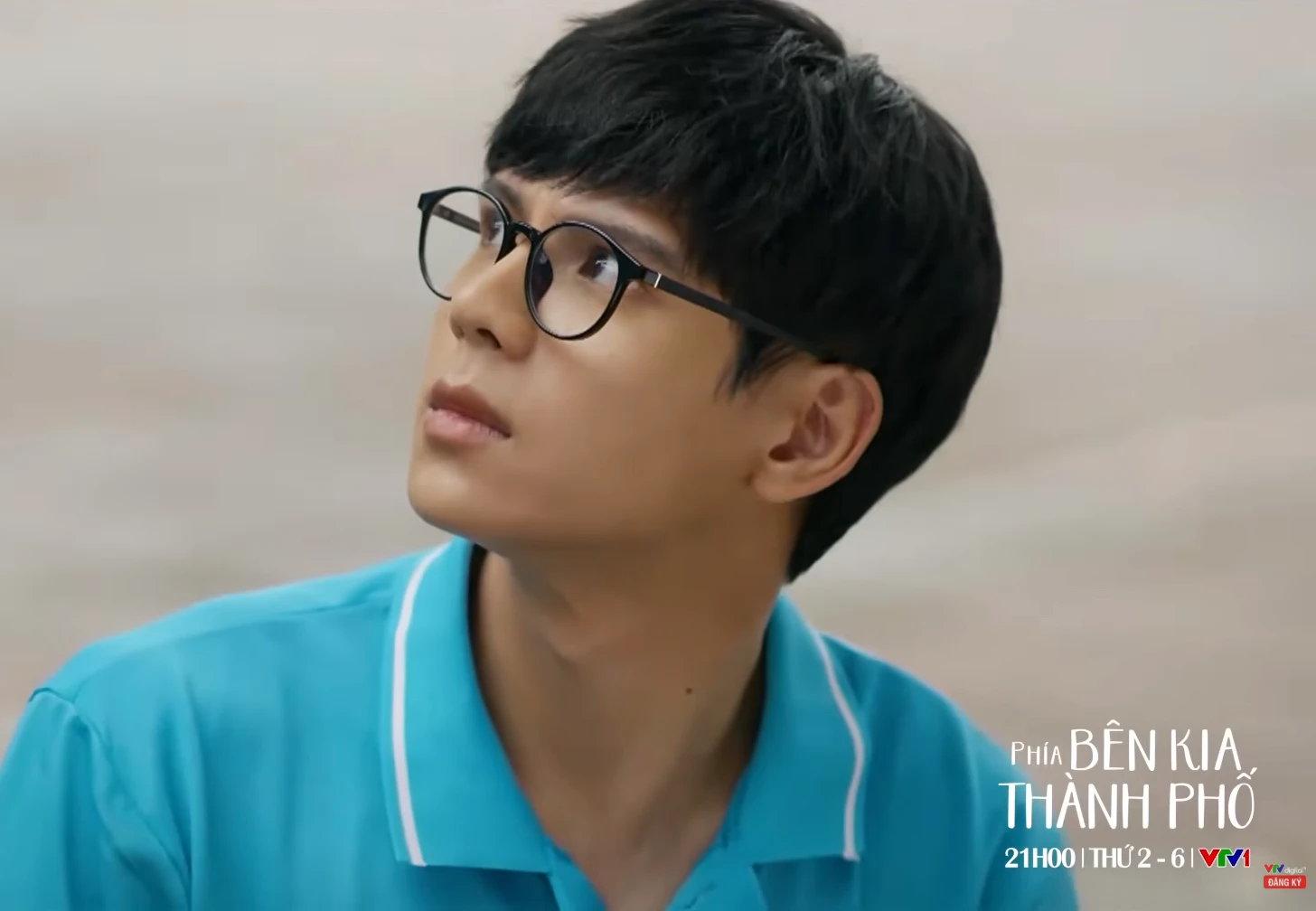 Phía bên kia thành phố - Tập 5: Vừa làm anh hùng bảo vệ mỹ nhân, Cương nhận ngay tin crush thích bạn thân mình - Hình 10
