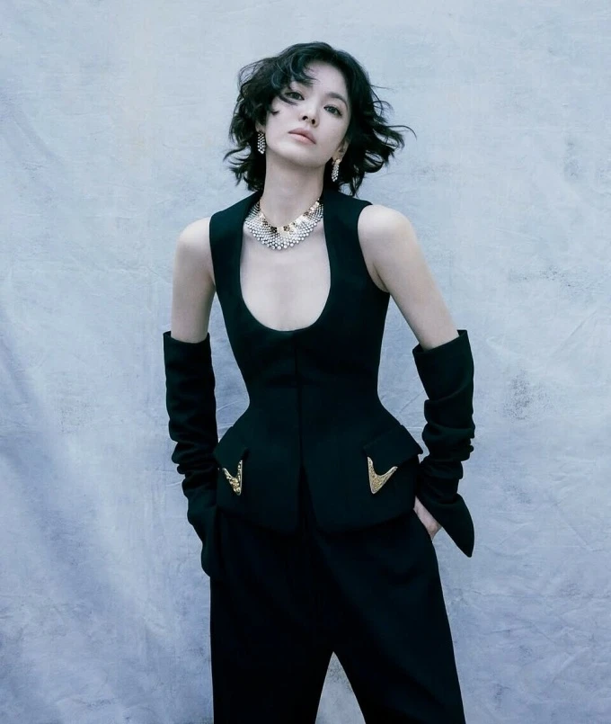 Song Hye Kyo ở tuổi 45: Tôi đã từng hạnh phúc mà không biết - Hình 3
