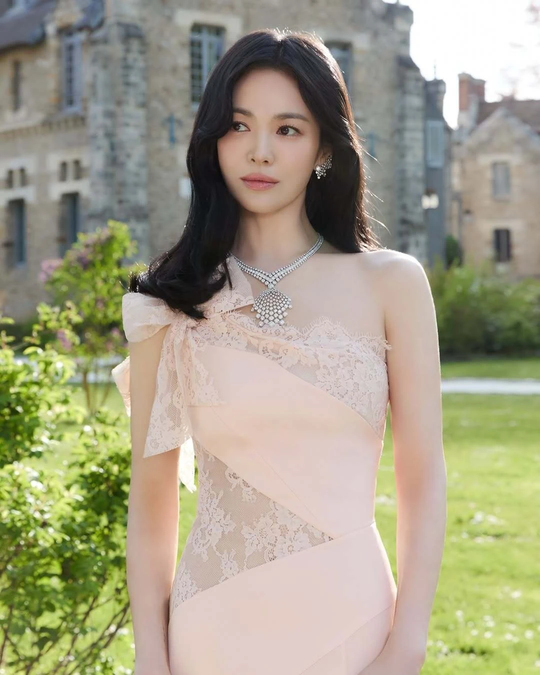 Song Hye Kyo ở tuổi 45: Tôi đã từng hạnh phúc mà không biết - Hình 1