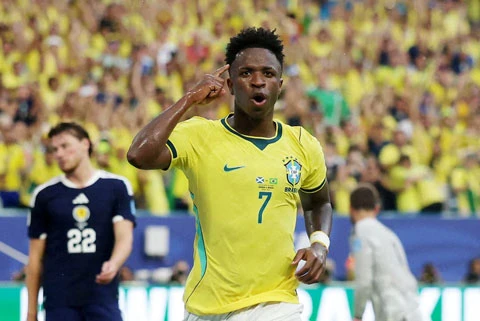 Vinicius bật khóc trước trận Brazil vs Nhật Bản - Hình 2