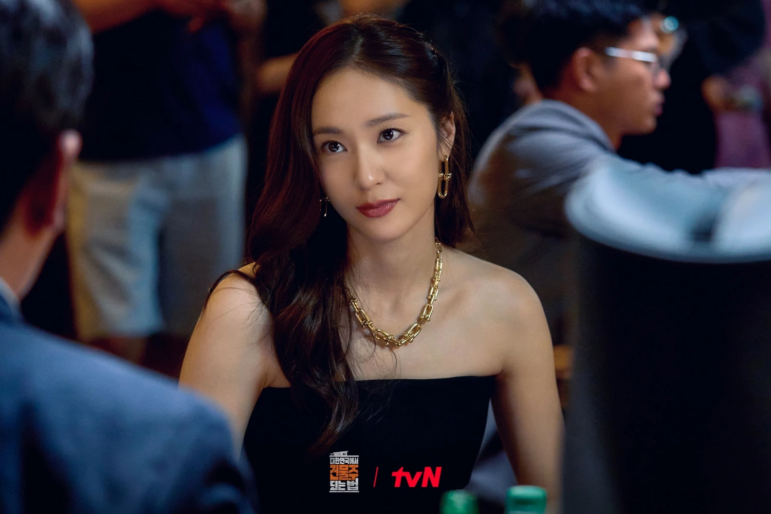 Mỹ nhân duy nhất uống ly nước cũng phả ra mùi tiền: Visual sang chảnh dã man, trâm anh thế phiệt từ đầu đến chân - Hình 6