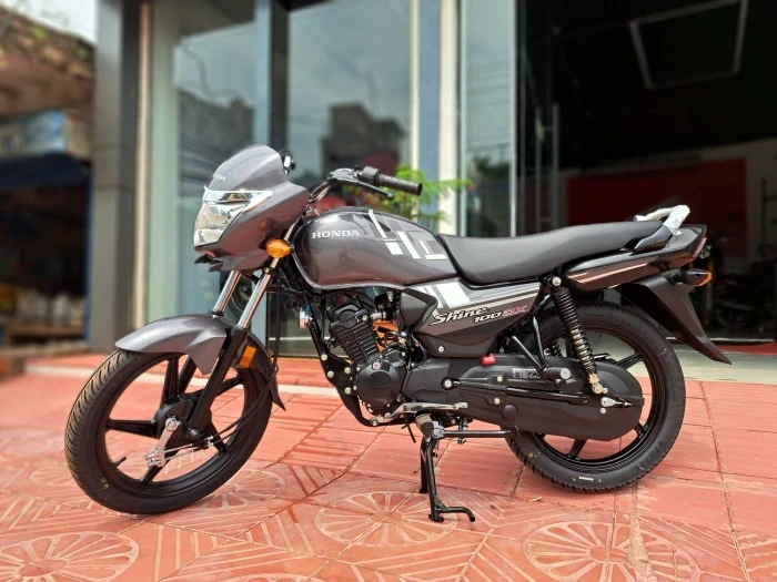Huyền thoại xe máy Honda giá 25 triệu đồng thiết kế vượt tầm, nâng cấp trang bị, rẻ hiếm thấy - Hình 2
