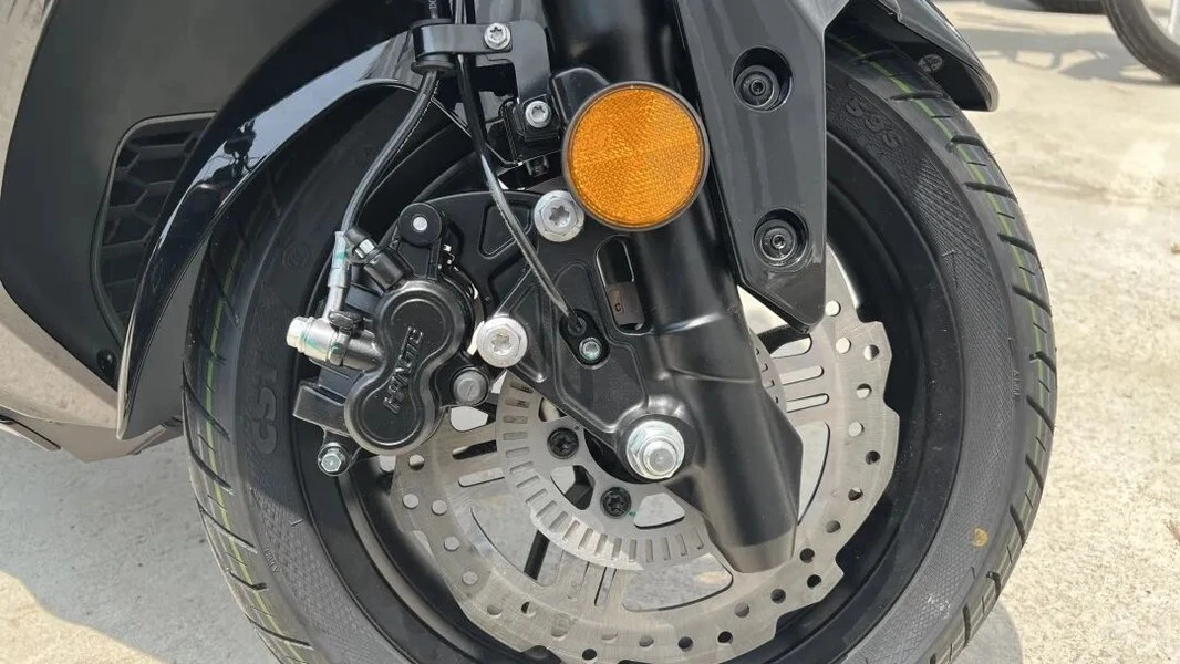 Xe ga 150cc giá 46,7 triệu đồng thiết kế đẹp mắt, trang bị xịn như SH, rẻ hơn Air Blade - Hình 4