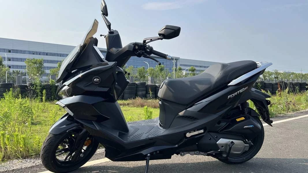 Xe ga 150cc giá 46,7 triệu đồng thiết kế đẹp mắt, trang bị xịn như SH, rẻ hơn Air Blade - Hình 2