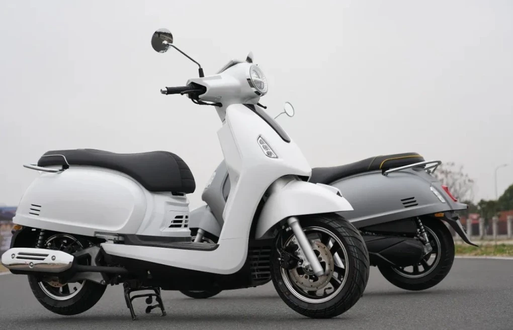 Xe ga 150cc giá khoảng 50 triệu đồng gây chú ý nhờ thiết kế cổ điển, loạt trang bị an toàn đáng giá, sánh ngang SH 160i, xịn, rẻ hơn SH Mode - Hình 6