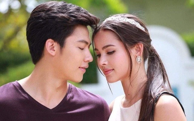 Kiểm tra điện thoại vợ thấy tin nhắn với nam đồng nghiệp lúc nửa đêm, tôi lao đi đánh ghen rồi xấu hổ quay về - Hình 2