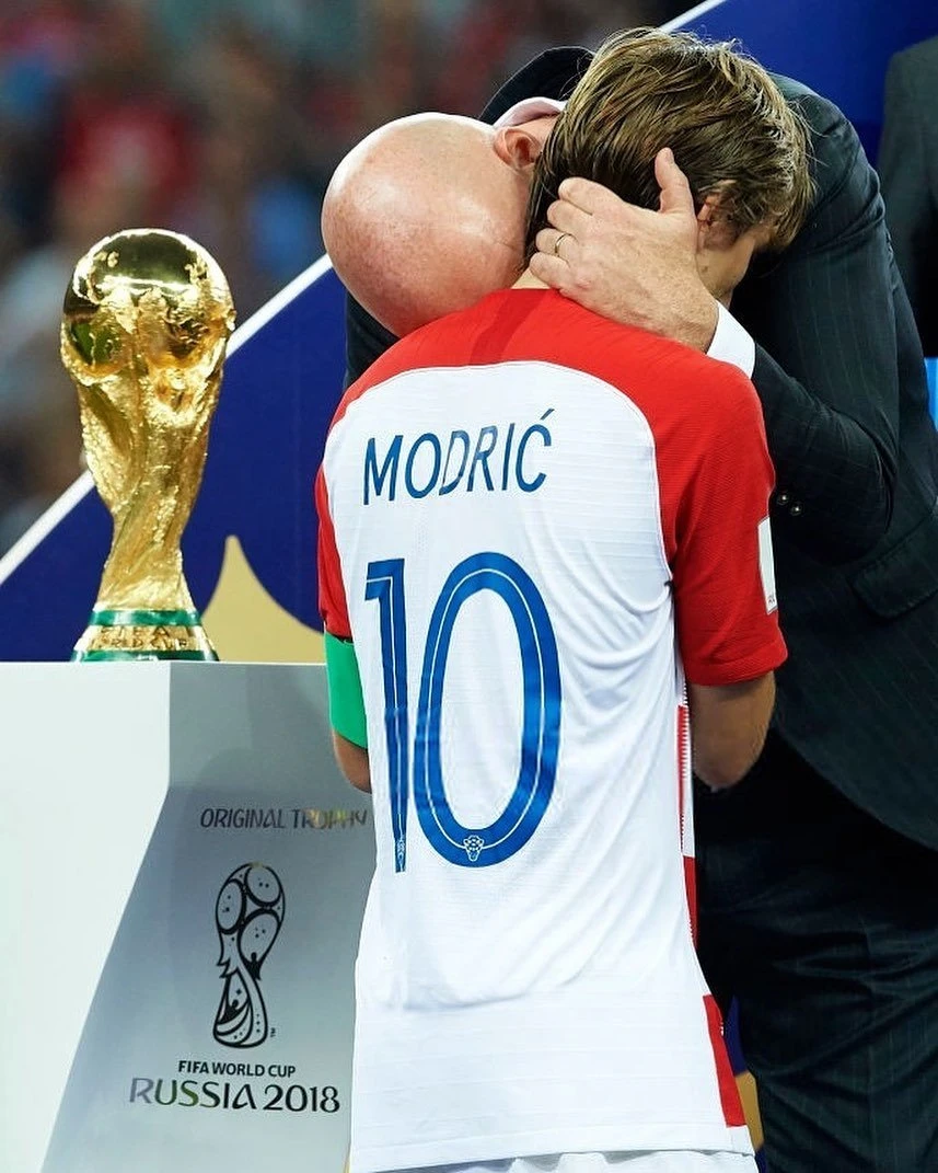 Luka Modric: Người hùng cặn bã trong mắt CĐV Croatia - Hình 1