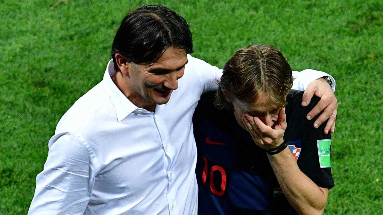 Luka Modric: Người hùng cặn bã trong mắt CĐV Croatia - Hình 7