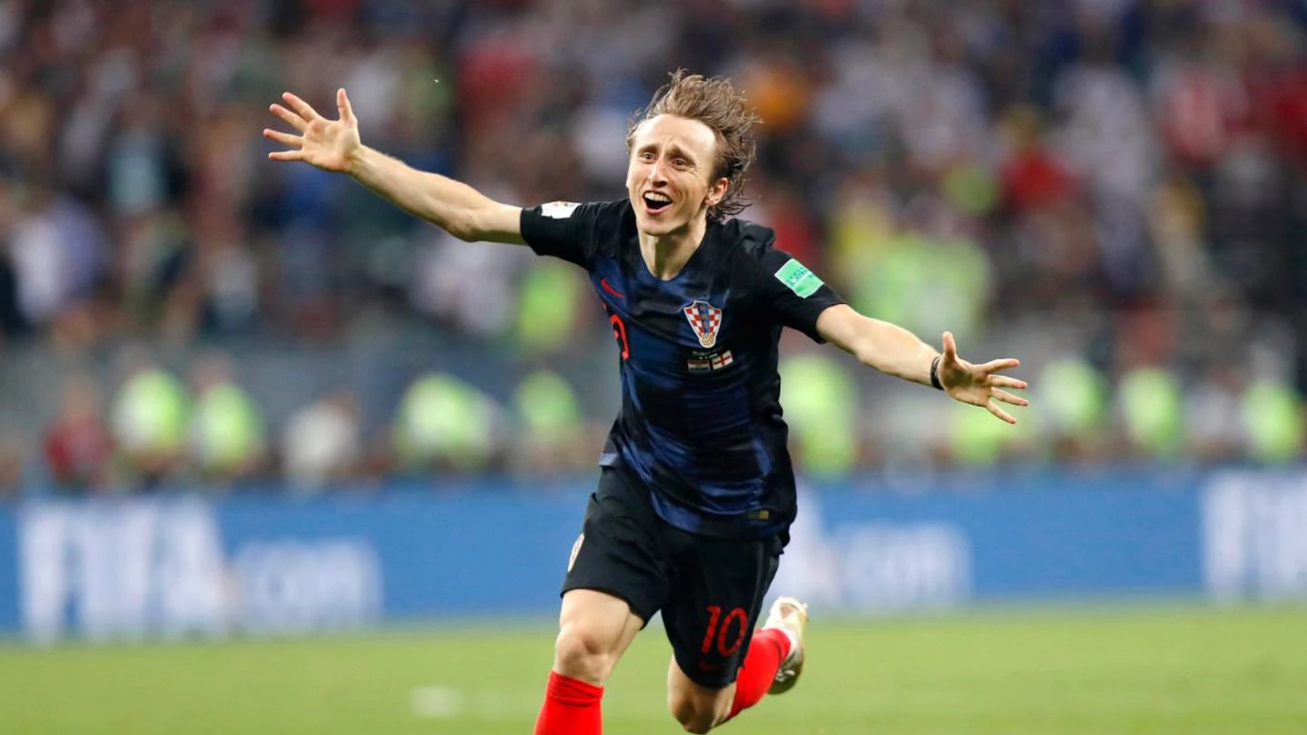 Luka Modric: Người hùng cặn bã trong mắt CĐV Croatia - Hình 4