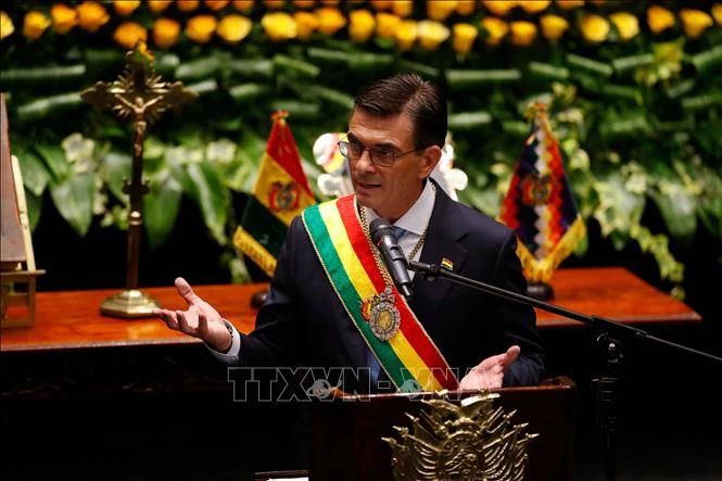 Bolivia ban hành luật về tình trạng khẩn cấp do bất ổn kéo dài - Hình 1