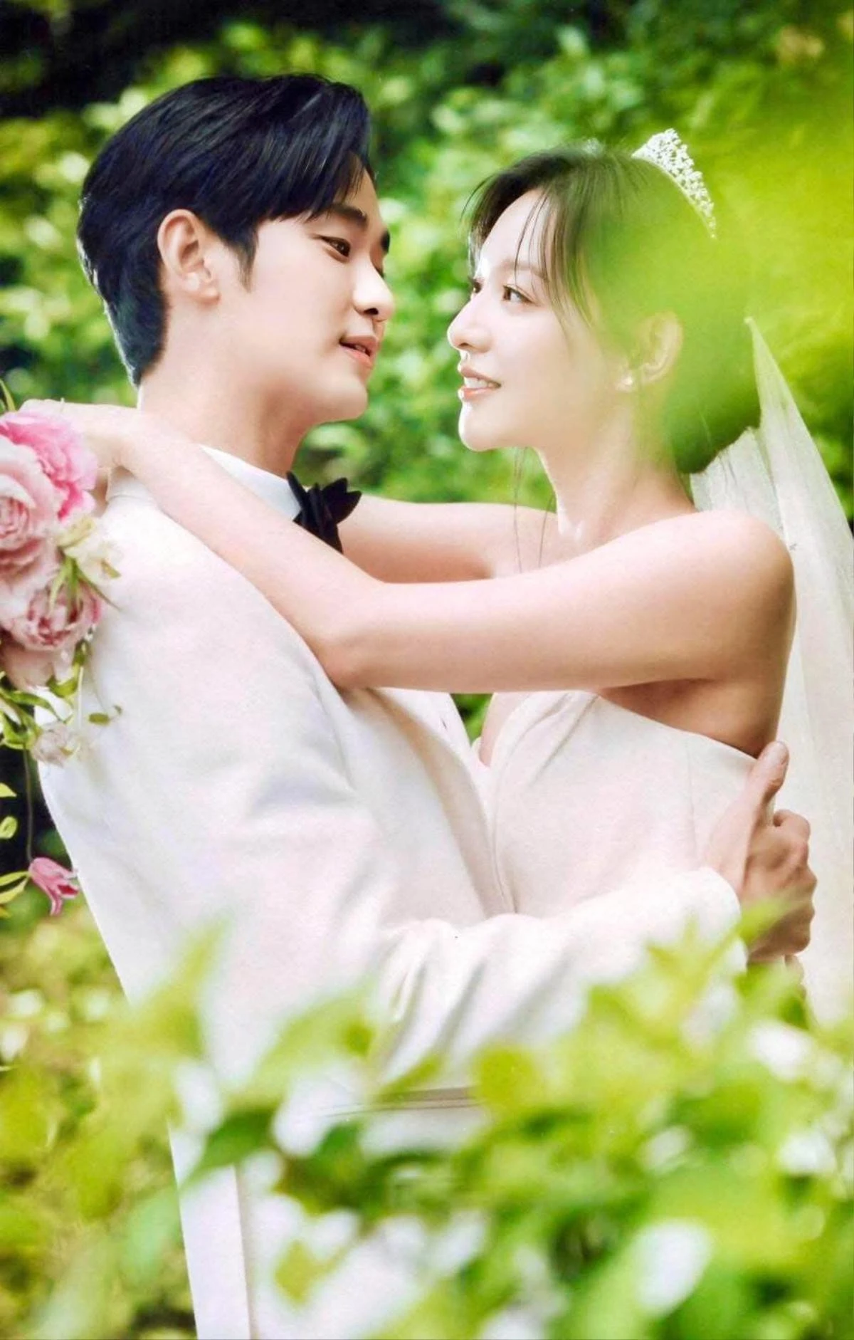 Bùng nổ bằng chứng Kim Soo Hyun - Kim Ji Won hẹn hò, nàng quyết nắm tay chàng vượt ngàn chông gai? - Hình 3