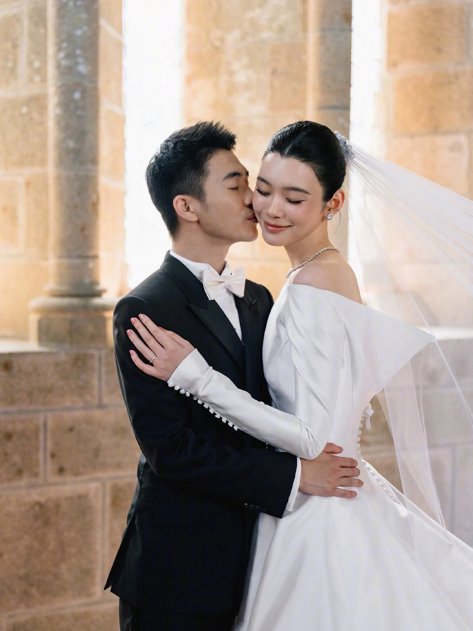 Đã rõ tung tích của nàng dâu hào môn Hề Mộng Dao sau đám cưới thế kỷ - Hình 3
