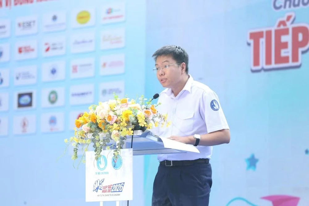Hơn 6.000 sinh viên tình nguyện TPHCM ra quân tiếp sức sĩ tử - Hình 1