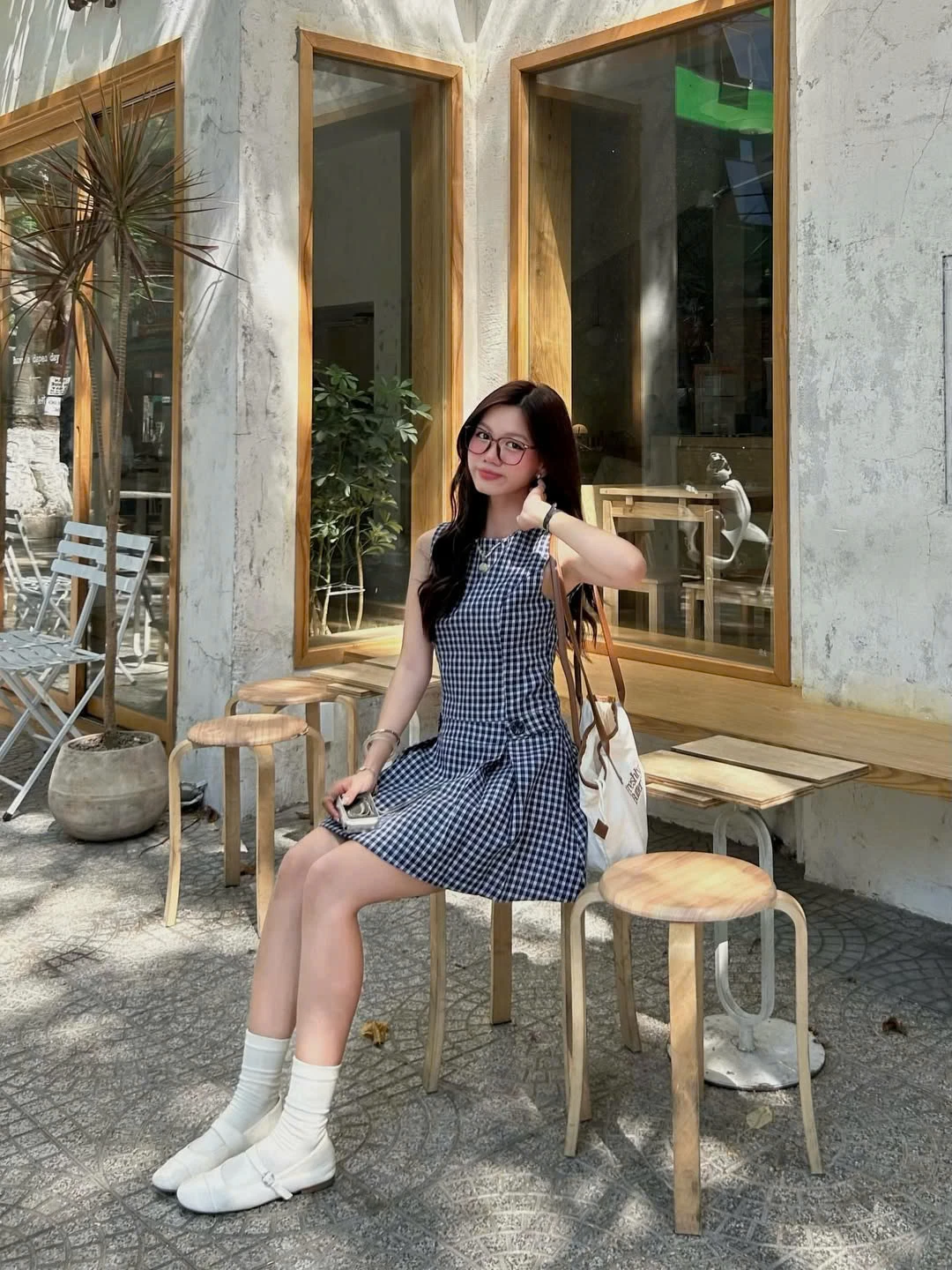 Sức sống mới của họa tiết gingham, nét cổ điển lên ngôi thời thượng - Hình 1