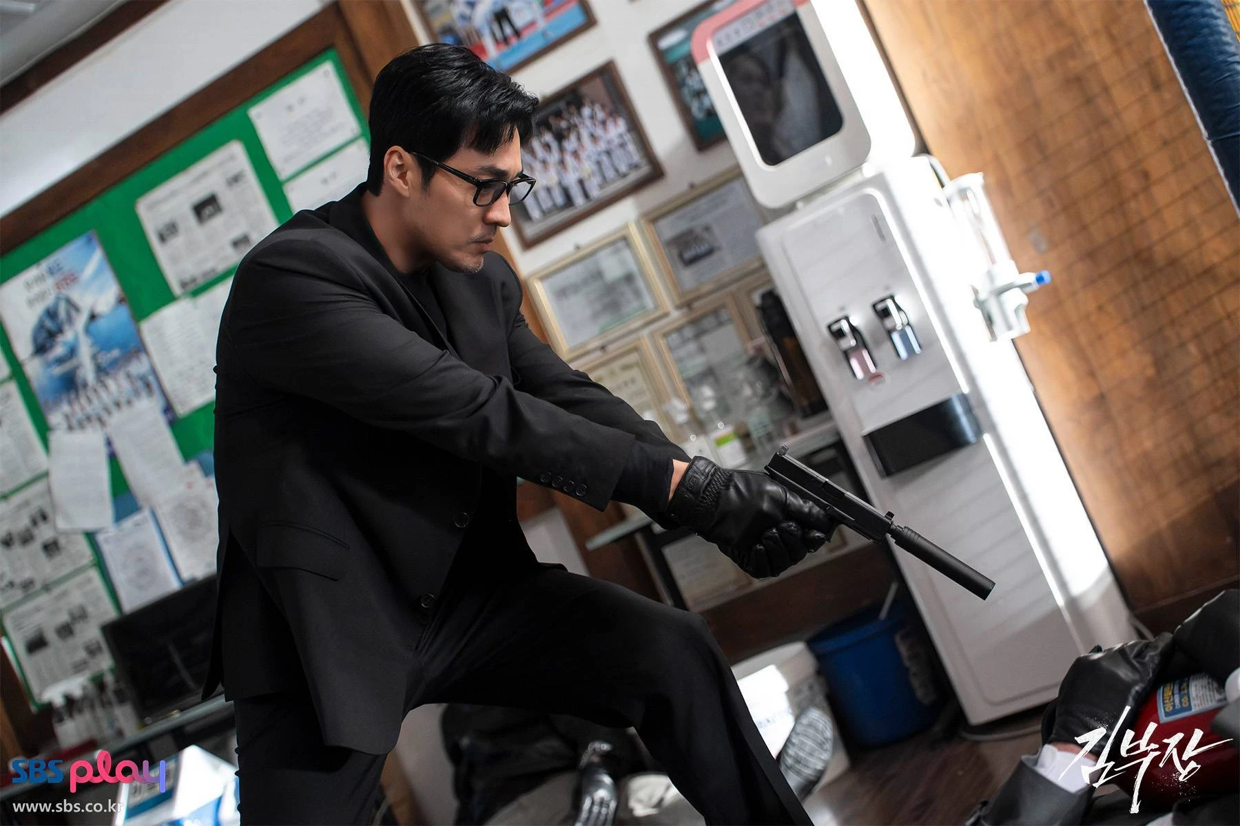 Agent Kim Reactivated: So Ji Sub tái xuất quá gắt, đấm phát nào ăn tiền phát đó - Hình 4
