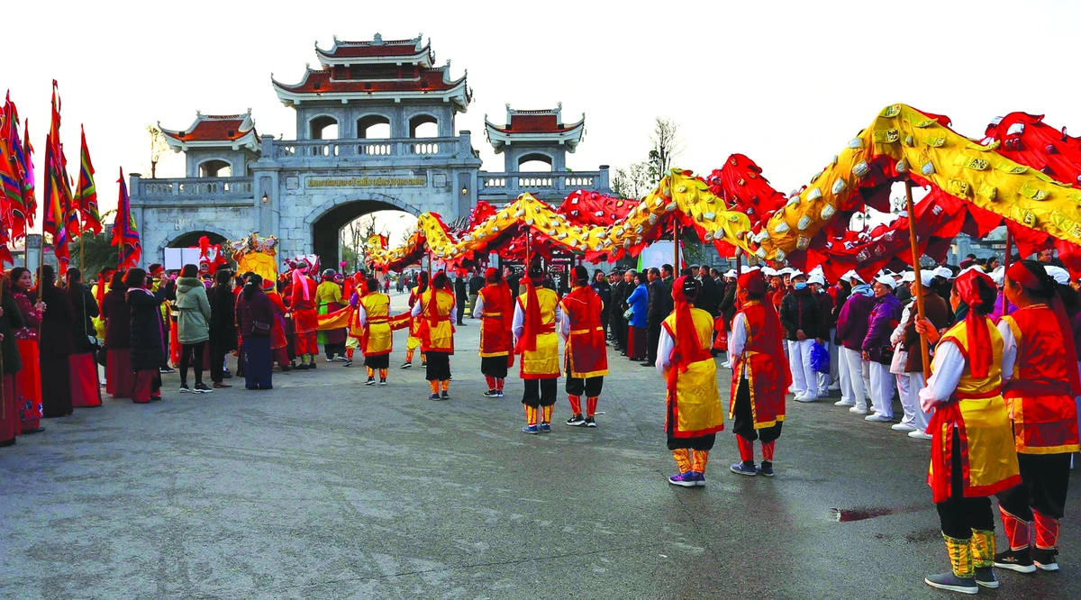 Cạn chén với sông Thương - Hình 3