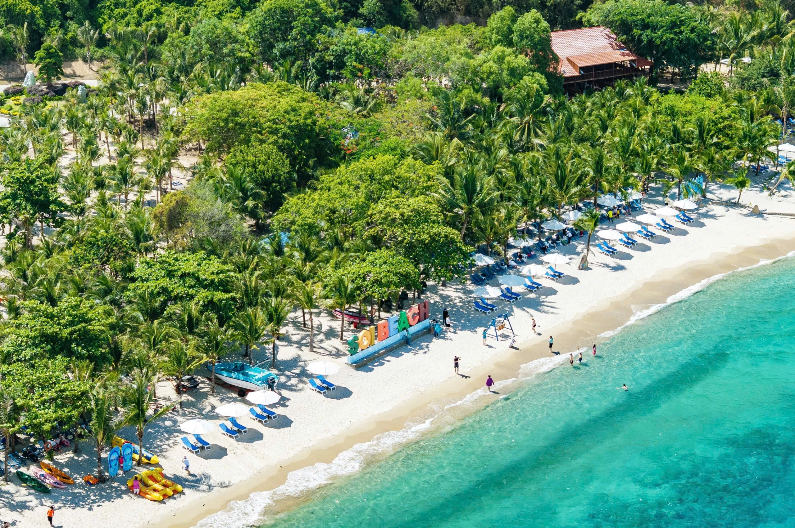 Độc đáo thủy cung trong con tàu hóa thạch giữa vịnh Nha Trang - Hình 14
