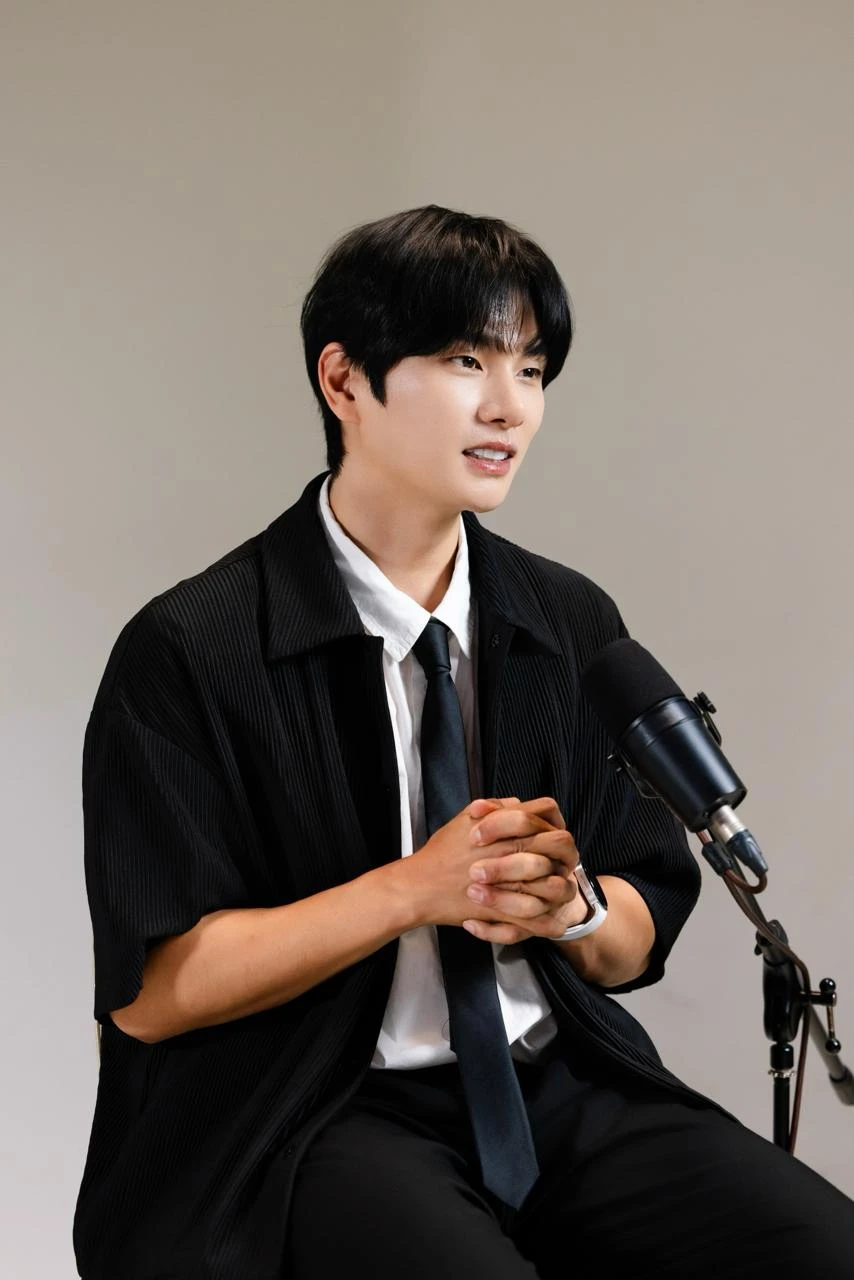 Lee Yi Kyung: Nếu anh Trấn Thành ngỏ lời mời hợp tác, tôi sẽ nhận lời vô điều kiện - Hình 1