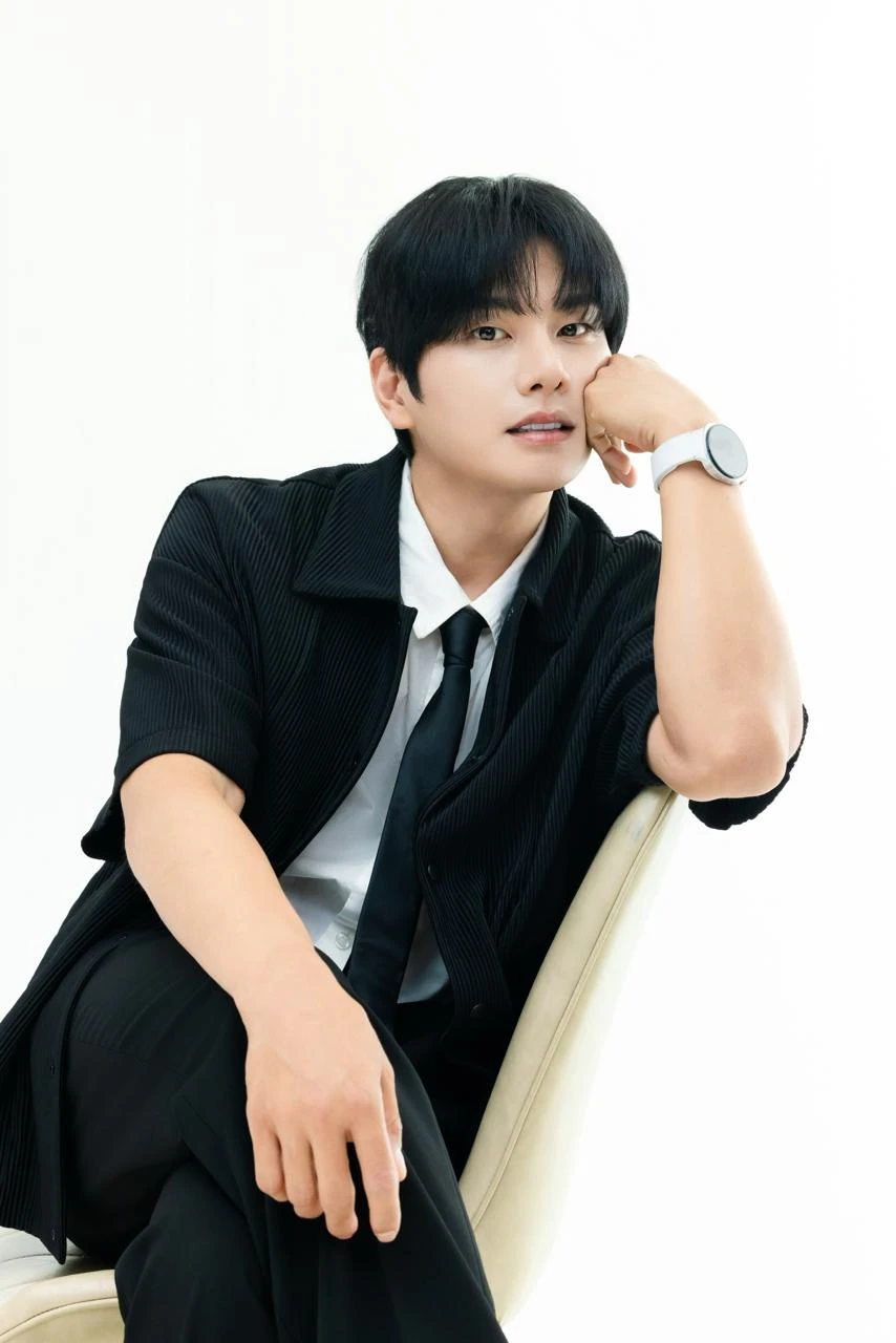 Lee Yi Kyung: Nếu anh Trấn Thành ngỏ lời mời hợp tác, tôi sẽ nhận lời vô điều kiện - Hình 6