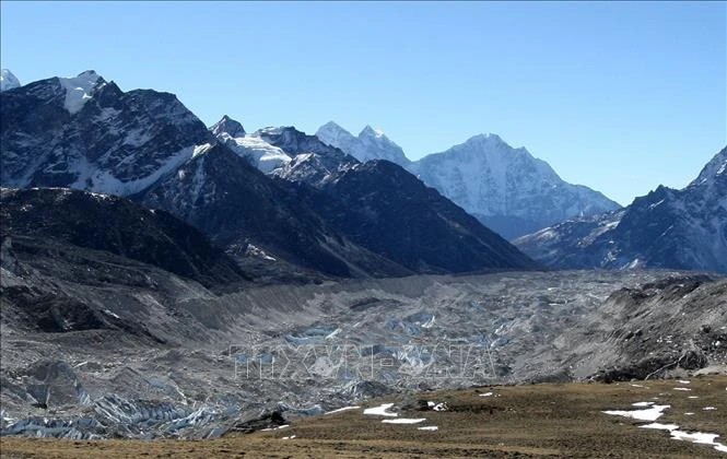 Xác định niên đại suy thoái sông băng lớn nhất tại dãy Himalaya - Hình 1
