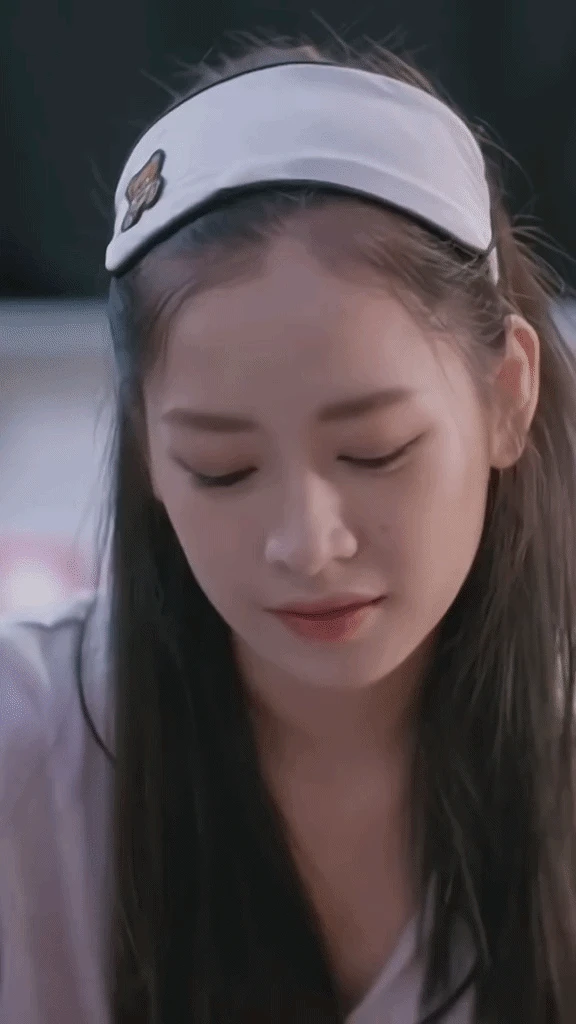 24 giây lý giải vì sao đây là nữ diễn viên đông fan nhất Việt Nam: Visual hoàn hảo không lệch một ly - Hình 2