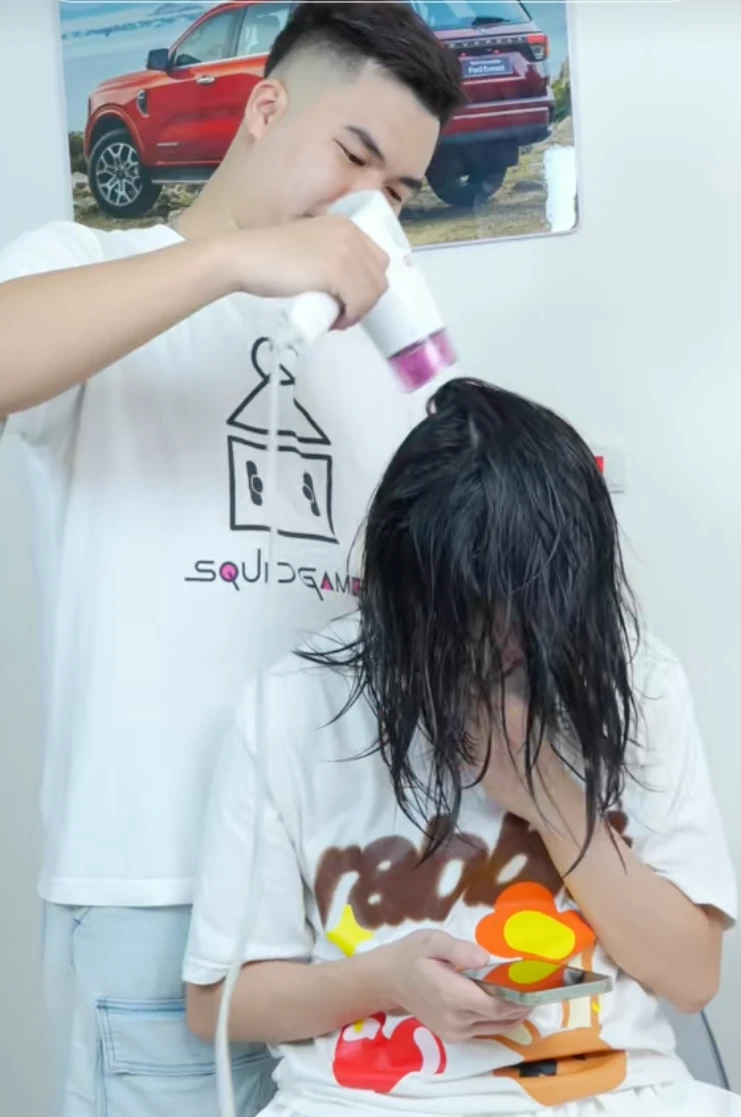 Anh chồng bước ra từ tiểu thuyết: Tự học make up để trang điểm cho vợ, màn lột xác của cô vợ mới khiến hội chị em xuýt xoa - Hình 12