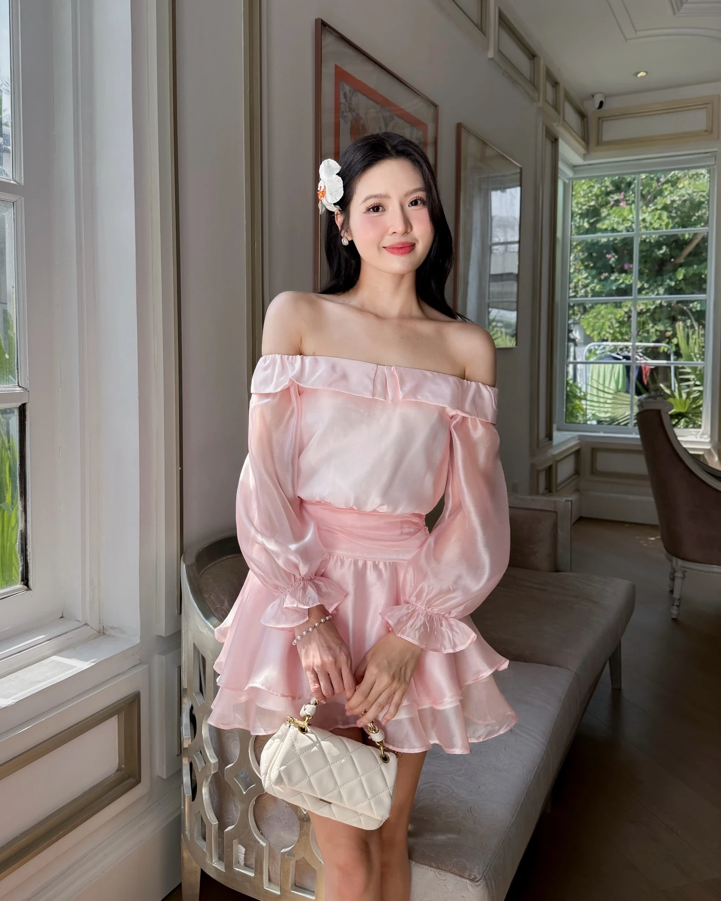 Đầm trễ vai dáng xòe khuấy động đường phố ngày hè - Hình 4